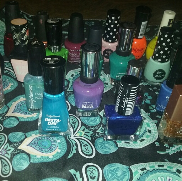 20 NailPolishes!!! - Picture 2 of 8